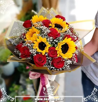 دسته گل زیبای آفتابگردان و رز هلندی